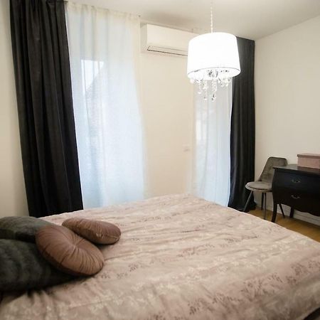 Sweet Escape Apartment พูลา ภายนอก รูปภาพ